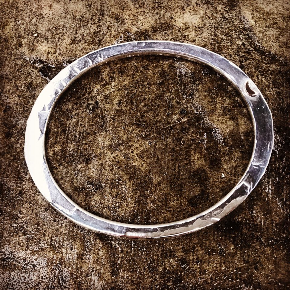 Bangle - B06 - Silver hammered 6mm chunky bangle with 9ct yellow gold moon detail