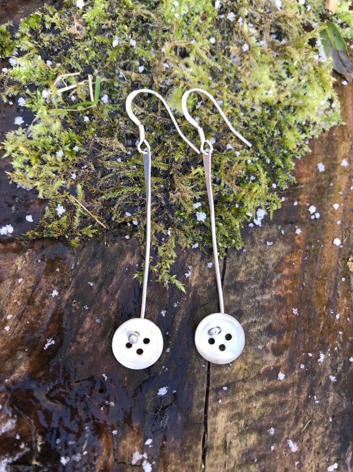 Earrings - E11 - Silver and mother of pearl button earrings
