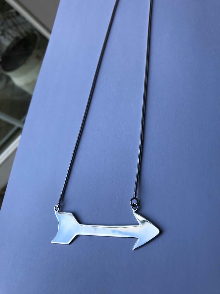 Silver arrow necklace